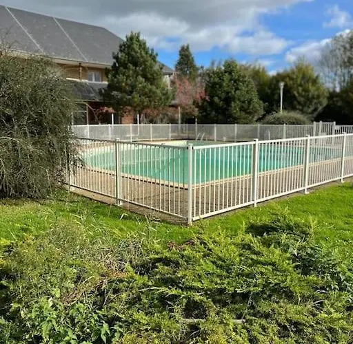 Avec Piscine Pres D'honfleur Apartament *